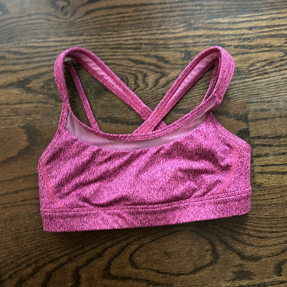 Lululemon pink sports bra size XS/S (never worn!)